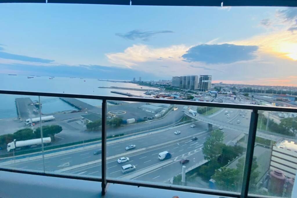 Luxury 2 Room Suite Apartment With Seaview In Center Estambul Exterior foto