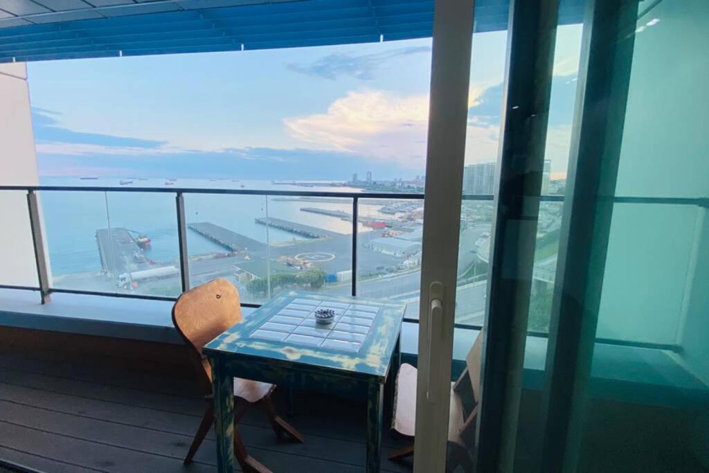 Luxury 2 Room Suite Apartment With Seaview In Center Estambul Exterior foto